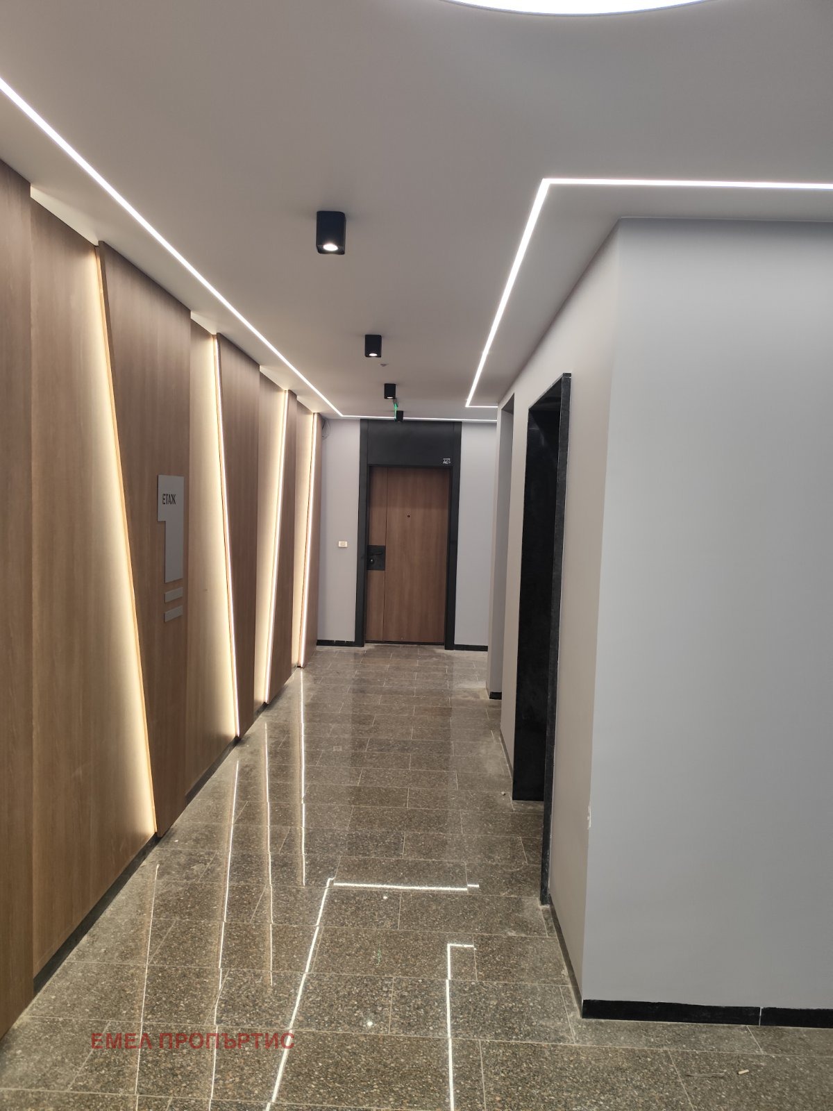 Продава 2-СТАЕН, гр. Перник, Изток, снимка 3 - Апартаменти - 55383958