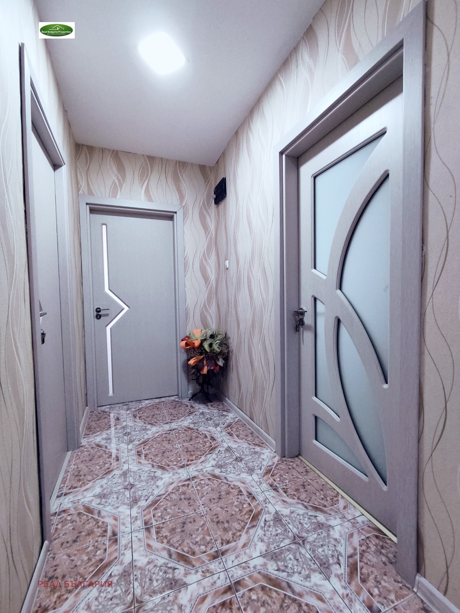 Продава 3-СТАЕН, гр. Русе, Родина 2, снимка 12 - Апартаменти - 54267710