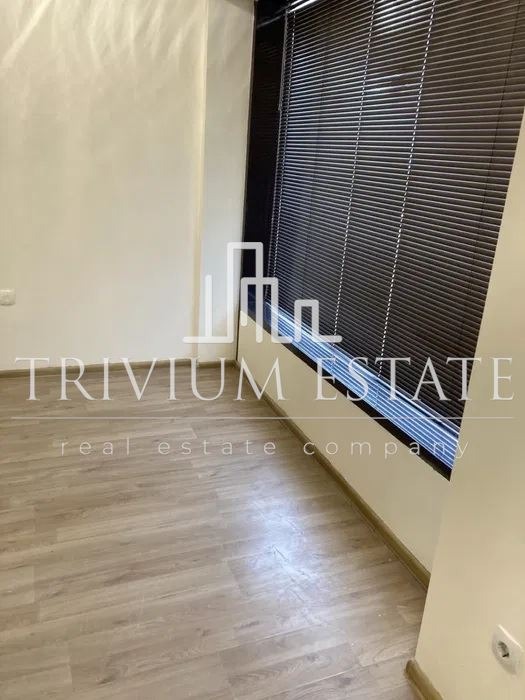 Продава ОФИС, гр. Пловдив, Кършияка, снимка 2 - Офиси - 52650574