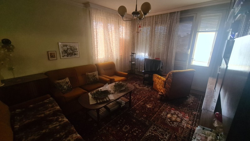 Продава  Етаж от къща град Разград , Варош , 94 кв.м | 58496226
