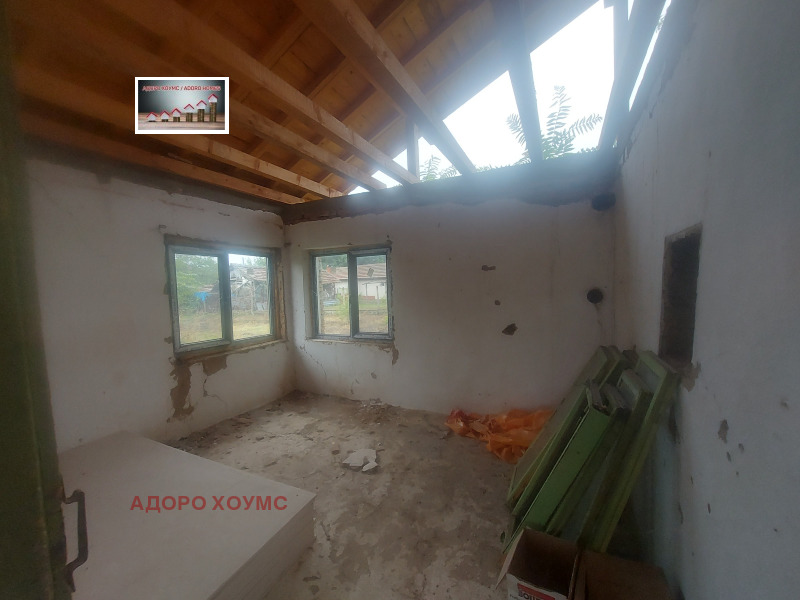 Продава КЪЩА, с. Горно Абланово, област Русе, снимка 6 - Къщи - 48938116