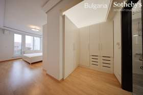 3+ camere da letto Tsentar, Sofia 8