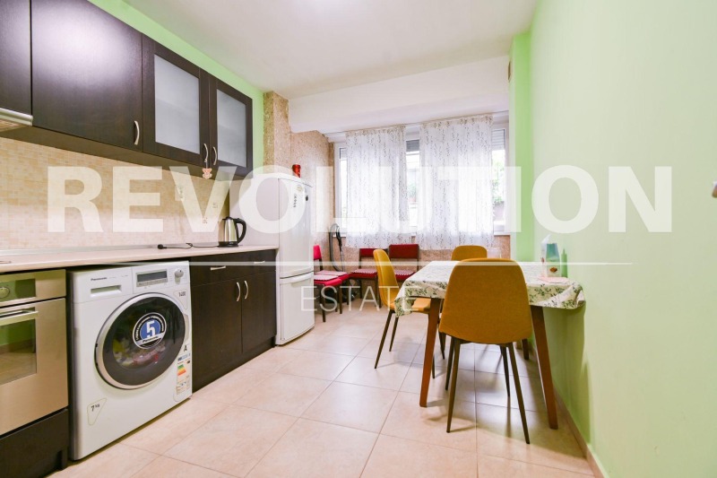 Продава 2-СТАЕН в град София, Хиподрума - 42 кв.м / 170 000 € » 332 491.10 лв., РЕВОЛЮШЪН ЕСТЕЙТ