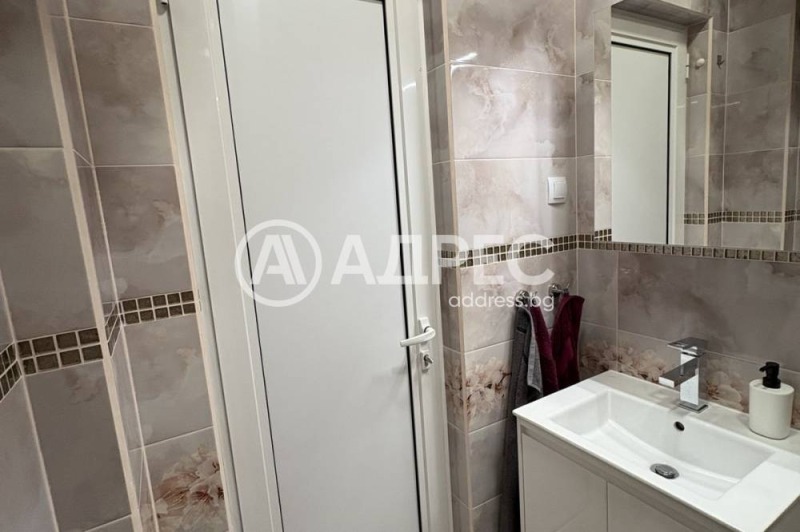 Te koop  1 slaapkamer Sofia , Tsentar , 76 m² | 42888449 - afbeelding [7]