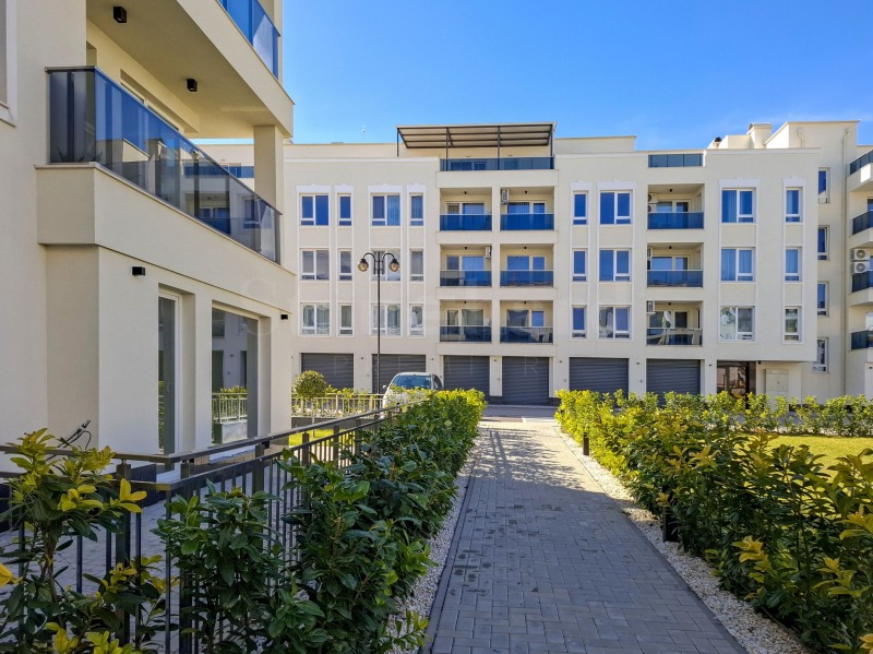 Продава 4-СТАЕН, гр. Пловдив, Остромила, снимка 2 - Апартаменти - 53583861