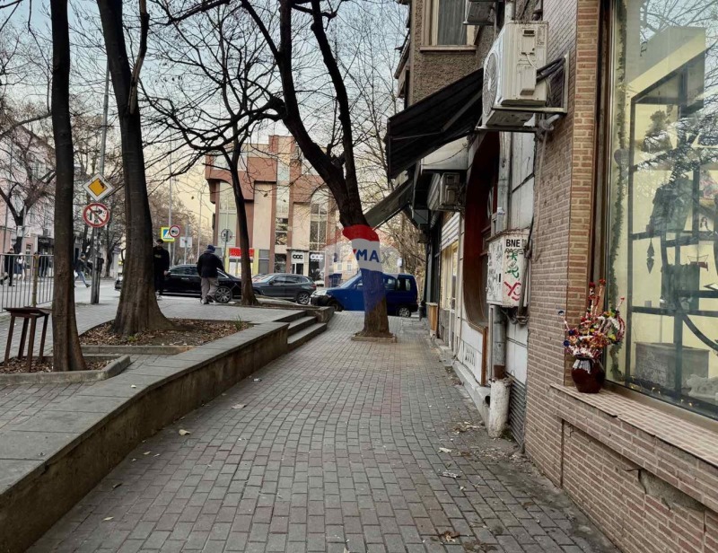 Продава МАГАЗИН, гр. Варна, Център, снимка 2 - Магазини - 52828983