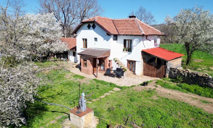 Продава КЪЩА, с. Градище, област Габрово, снимка 8 - Къщи - 54144641