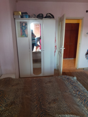 2 camere da letto Pliska, Montana 8