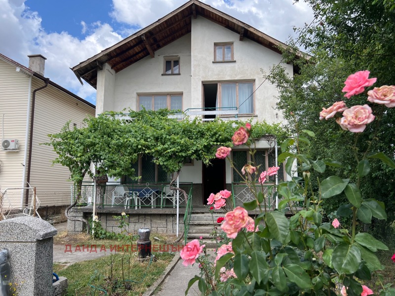 Продава  Къща, град София, с. Волуяк •  318 500 EUR • ID 92442524 — holmes.bg - [1] 