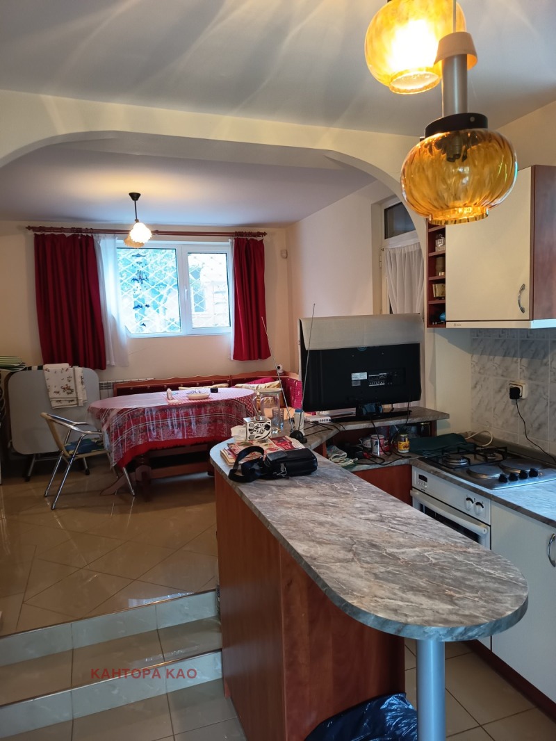 Til salg  Hus Sofia , Bankya , 180 kvm | 52184265 - billede [3]