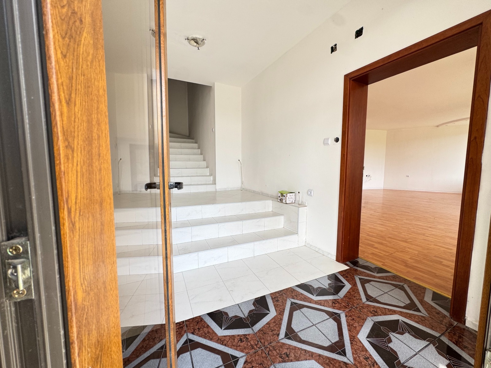 Продава КЪЩА, гр. Ябланица, област Ловеч, снимка 5 - Къщи - 54079697