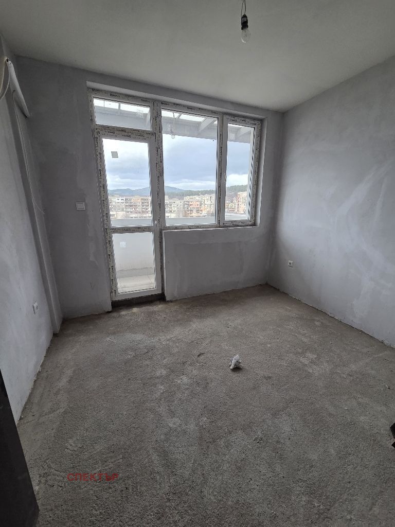 Продава 3-СТАЕН, гр. Перник, Изток, снимка 5 - Апартаменти - 53375857