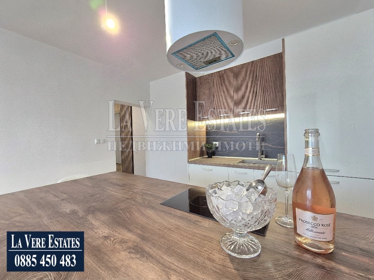 Продава 3-СТАЕН, гр. Русе, Възраждане, снимка 2 - Апартаменти - 54255414