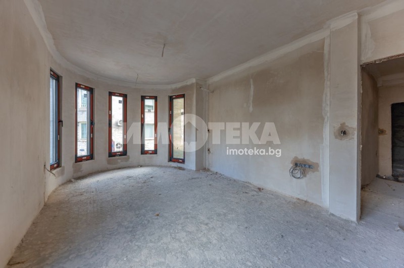 Продава 3-СТАЕН в град Варна, Център - 92 кв.м / 335 000 € » 655 203.05 лв., ИМОТЕКА