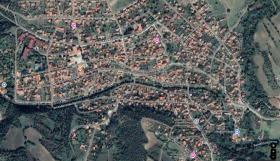 À venda Trama