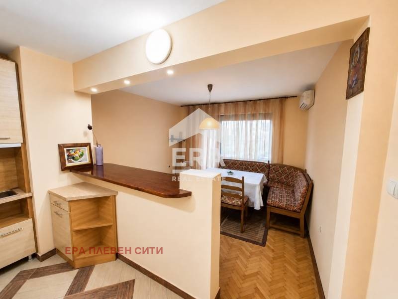Продава 3-СТАЕН, гр. Плевен, Сторгозия, снимка 2 - Апартаменти - 55313600