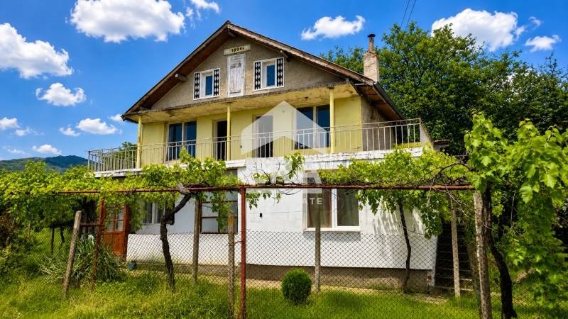 Продава КЪЩА, с. Стража, област Търговище, снимка 2 - Къщи - 55231103
