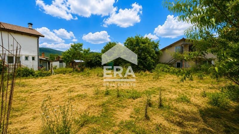 Продава КЪЩА, с. Стража, област Търговище, снимка 5 - Къщи - 55231103