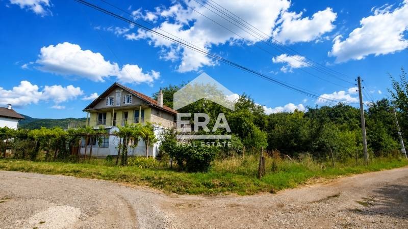 Продава КЪЩА, с. Стража, област Търговище, снимка 3 - Къщи - 55231103