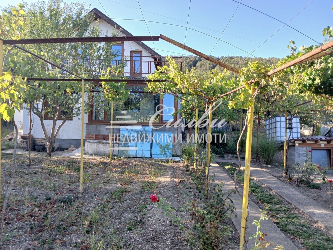 Продава ВИЛА, гр. Шумен, м-т Под Манастира, снимка 2 - Вили - 52602533