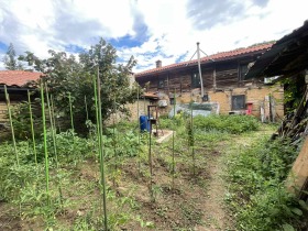 House Zheravna, region Sliven 15