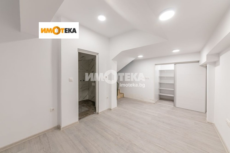 Продава 2-СТАЕН, гр. Варна, Бриз, снимка 3 - Aпартаменти - 47508526