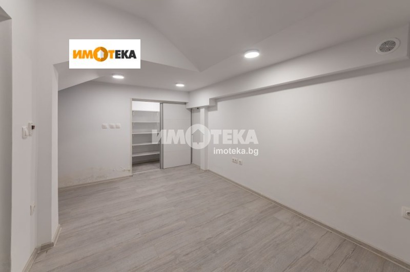 Продава 2-СТАЕН, гр. Варна, Бриз, снимка 10 - Aпартаменти - 47508526