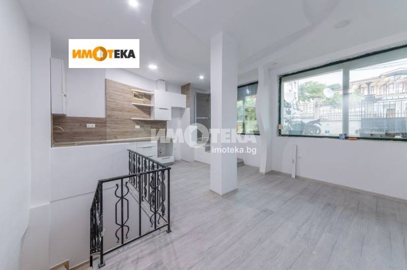 Eladó  1 hálószoba Varna , Briz , 89 négyzetméter | 31405469