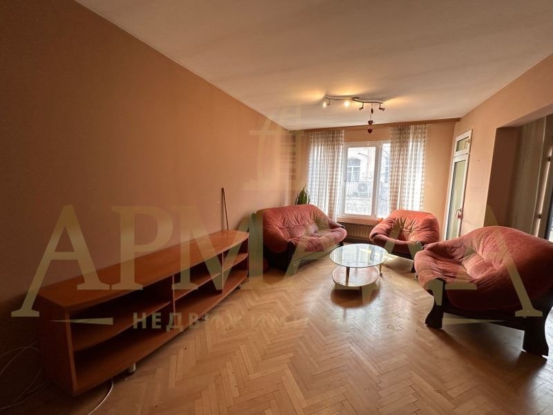 De vânzare  2 dormitoare Plovdiv , Țentâr , 140 mp | 76076861