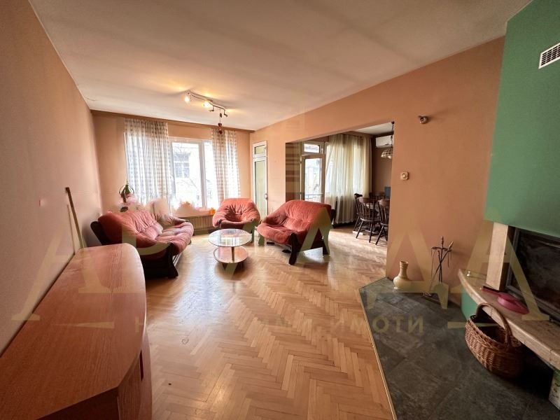 De vânzare  2 dormitoare Plovdiv , Țentâr , 140 mp | 76076861 - imagine [2]