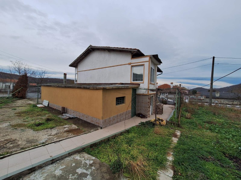 Till salu  Hus region Dobrich , Carkva , 124 kvm | 39341810