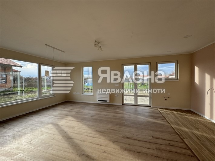 Продава КЪЩА, с. Граф Игнатиево, област Пловдив, снимка 2 - Къщи - 53626501