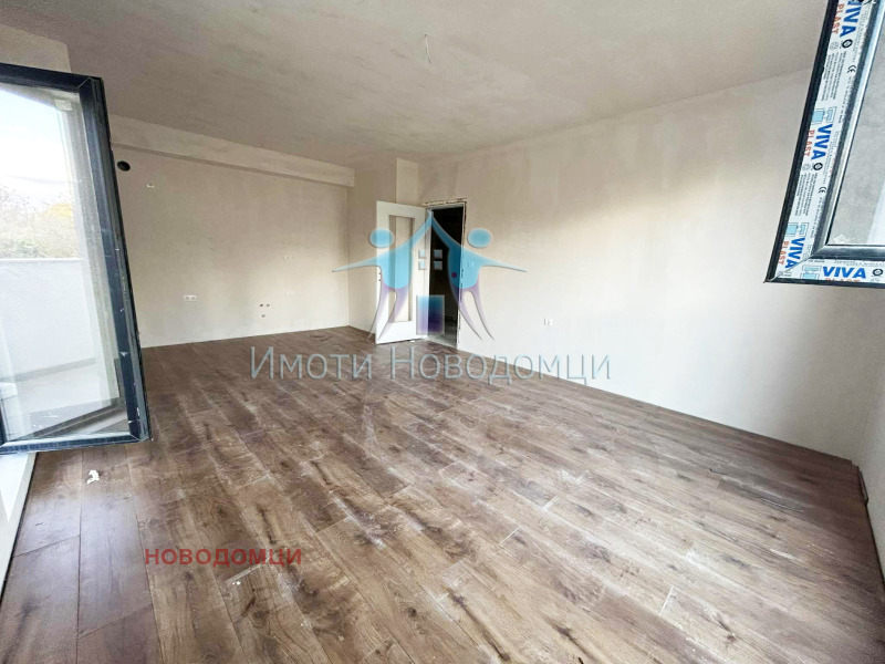 Продава 2-СТАЕН в град Шумен, Тракия - 70 кв.м / 105 850 € » 207 024.61 лв., НОВОДОМЦИ