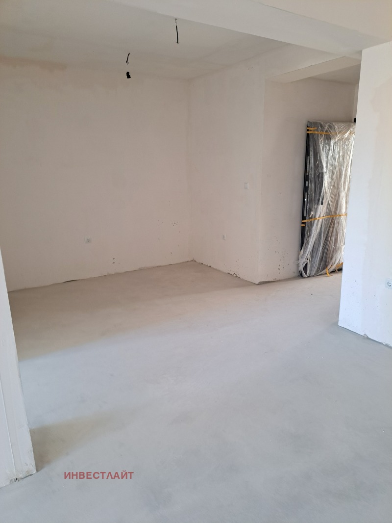 Продава 2-СТАЕН, гр. Шумен, Пазара, снимка 2 - Апартаменти - 52295247