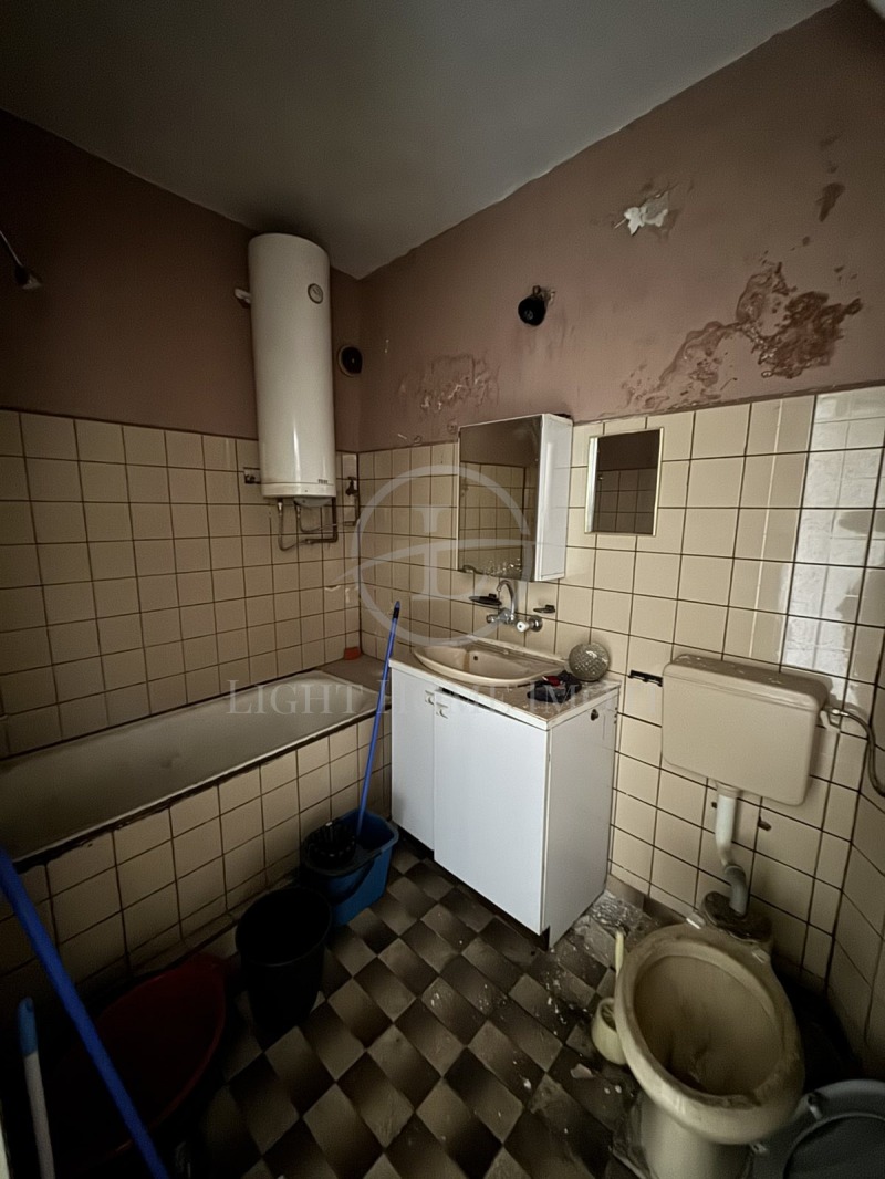 De vânzare  2 dormitoare Plovdiv , Țentâr , 98 mp | 51929330 - imagine [8]