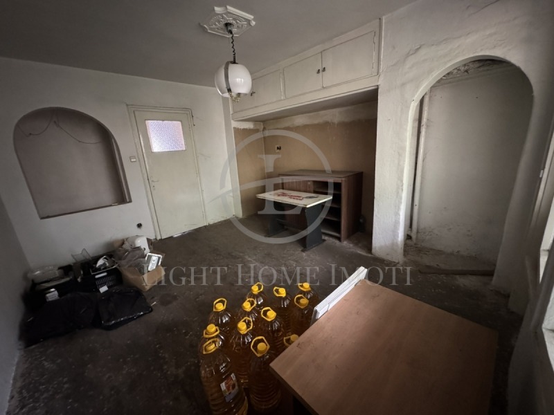 De vânzare  2 dormitoare Plovdiv , Țentâr , 98 mp | 51929330 - imagine [5]