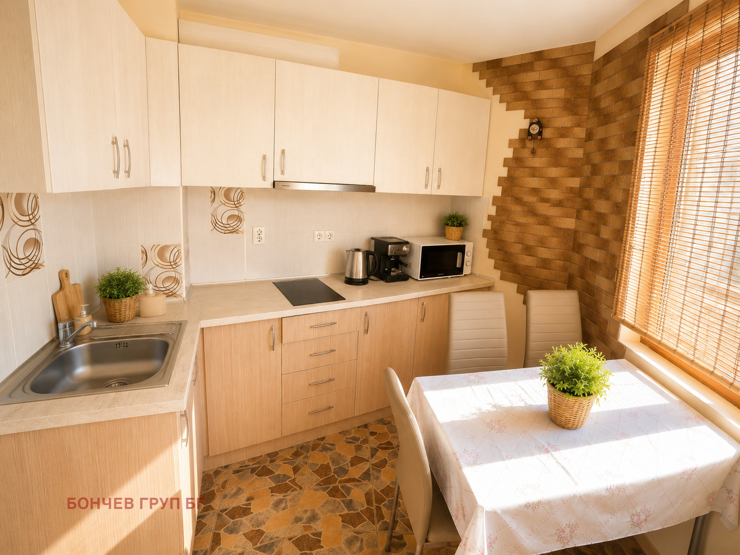 Продава 3-СТАЕН, гр. Бяла, област Варна, снимка 2 - Апартаменти - 52741141