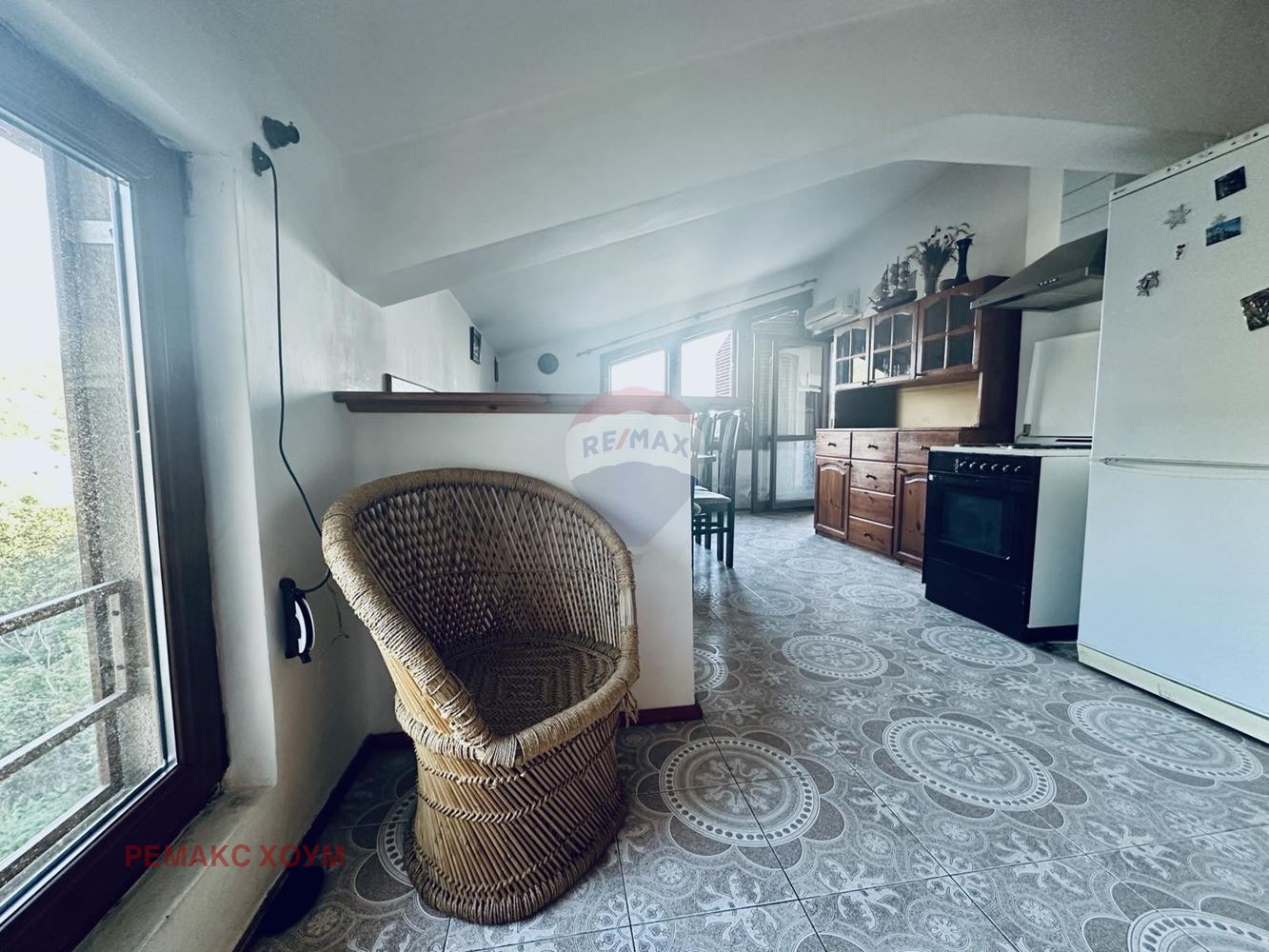 Продава МНОГОСТАЕН, гр. Балчик, област Добрич, снимка 2 - Апартаменти - 47721197