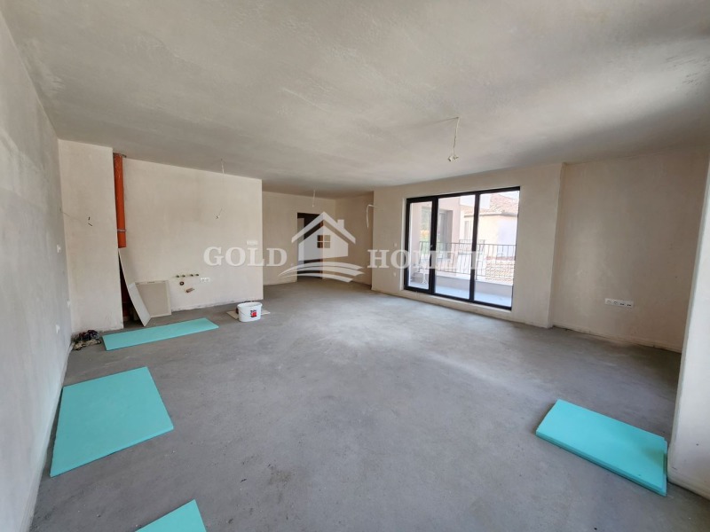 Продава  3-стаен, град Пловдив, Център •  194 750 EUR • ID 71206289 — holmes.bg - [1] 