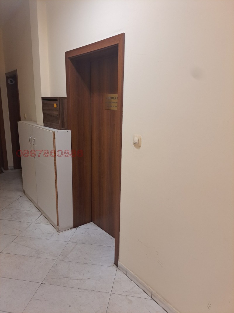 Продава  Офис град Русе , Център , 27 кв.м | 55074394 - изображение [9]