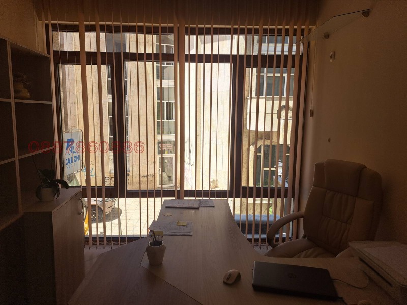 Продава  Офис град Русе , Център , 27 кв.м | 55074394 - изображение [6]