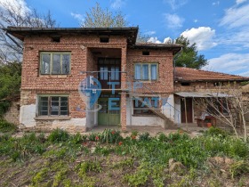 Casa Obedinenie, región Veliko Tarnovo 1