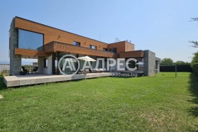 Hus Gara Elin Pelin, region Sofia
