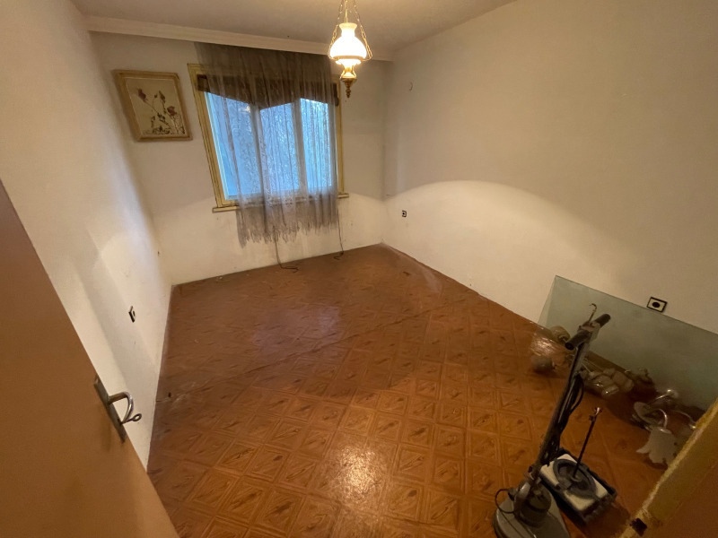 De vânzare  3 dormitoare Sofia , Dârvenița , 115 mp | 46599536 - imagine [3]