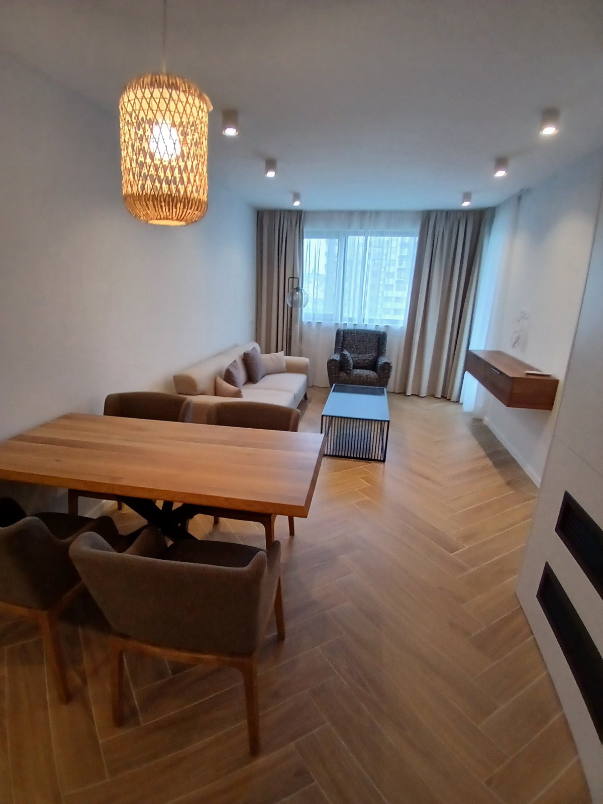 Продава 3-СТАЕН, гр. Варна, Бриз, снимка 2 - Апартаменти - 55383163