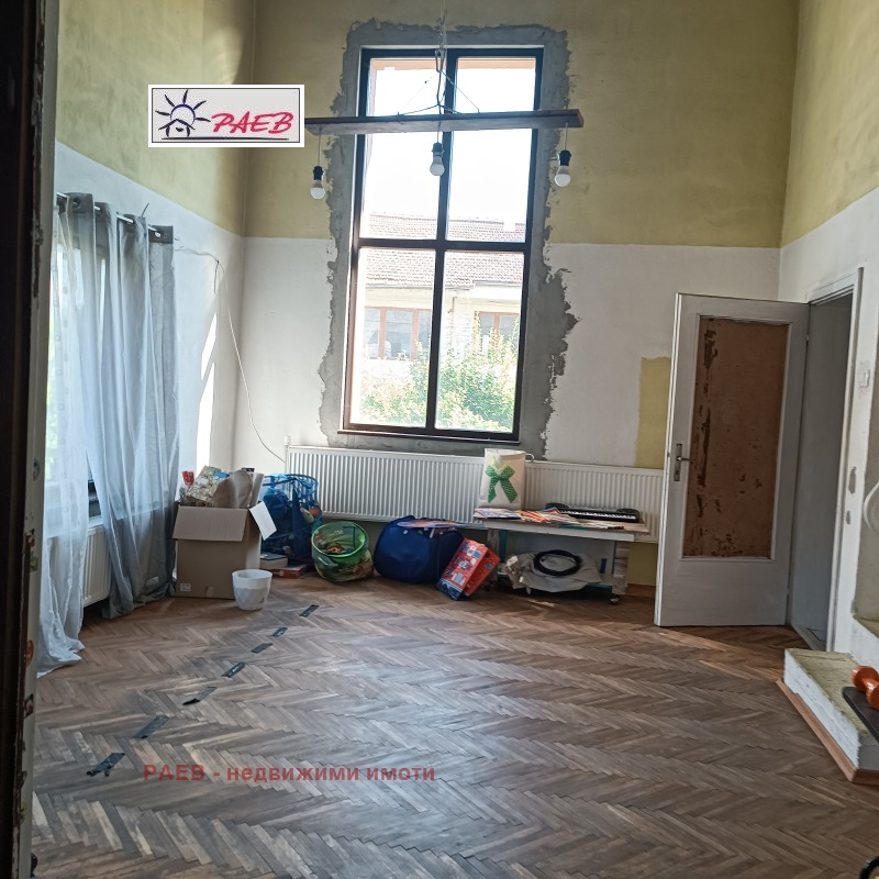 Продава  Къща област Русе , гр. Мартен , 230 кв.м | 15841343 - изображение [8]