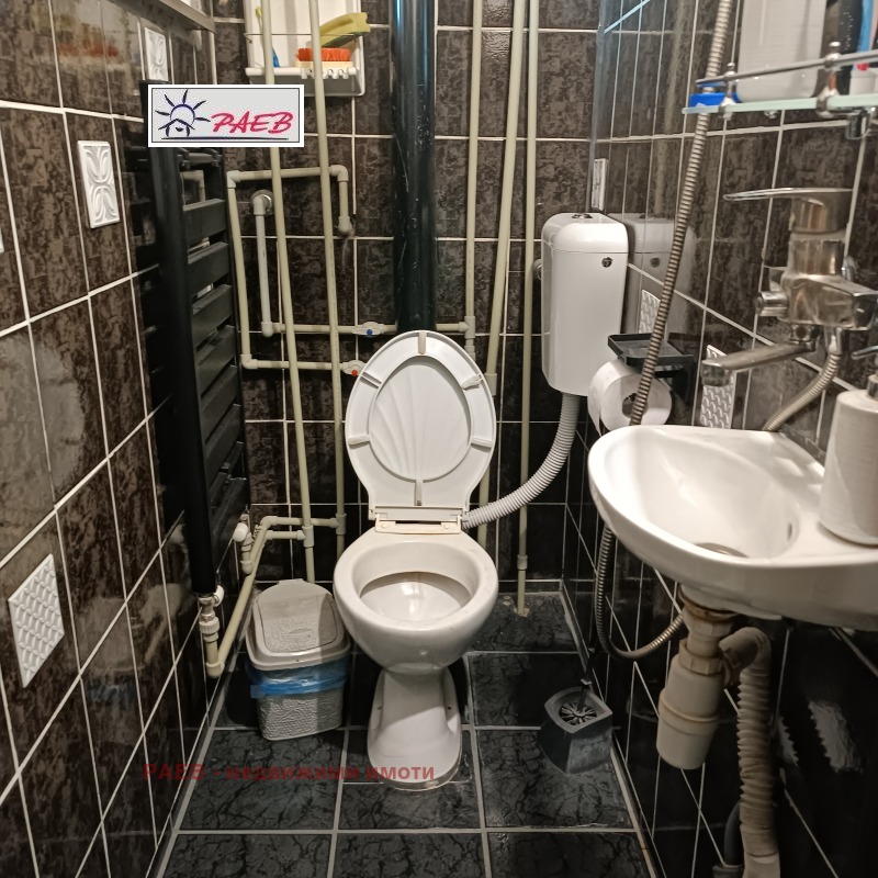 Продава  Къща област Русе , гр. Мартен , 230 кв.м | 15841343 - изображение [17]