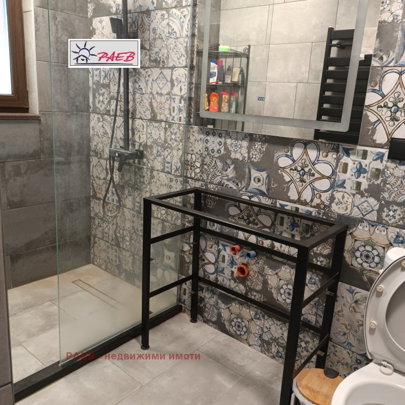 Продава  Къща област Русе , гр. Мартен , 230 кв.м | 15841343 - изображение [16]