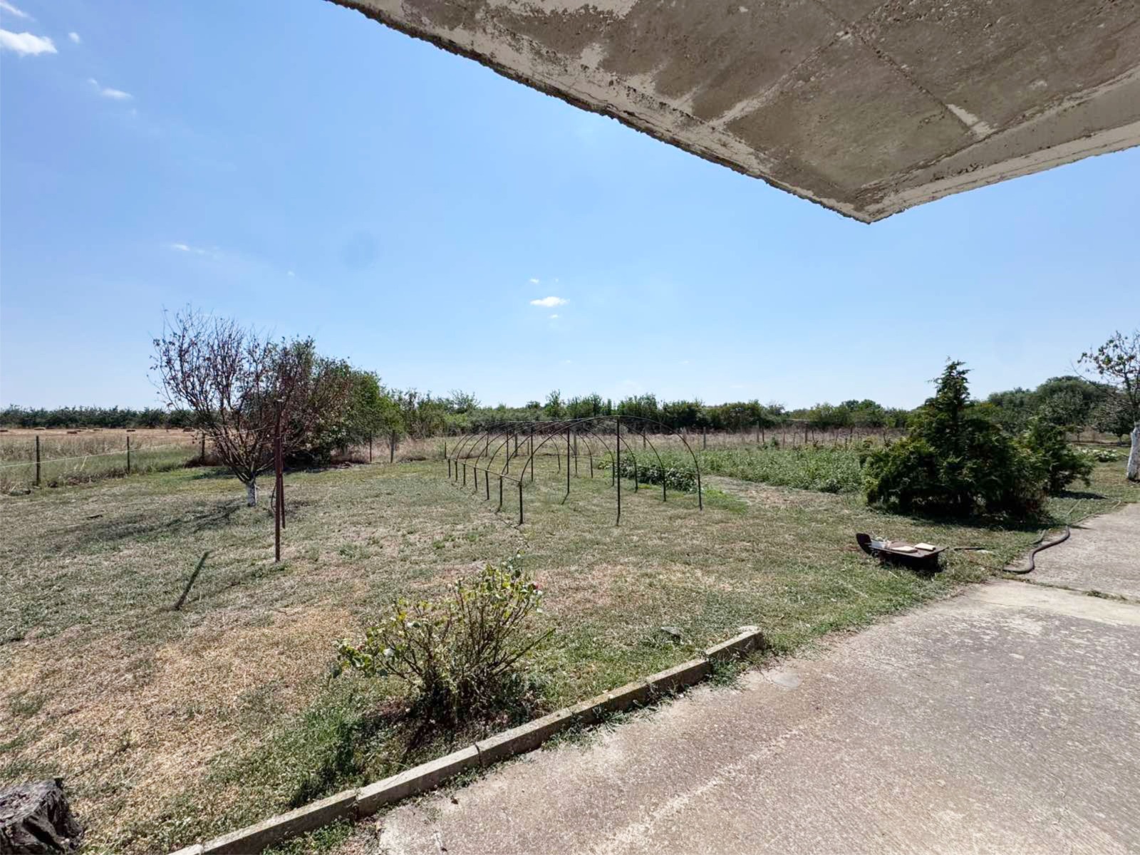 Продава КЪЩА, с. Стрелец, област Стара Загора, снимка 2 - Къщи - 55692377