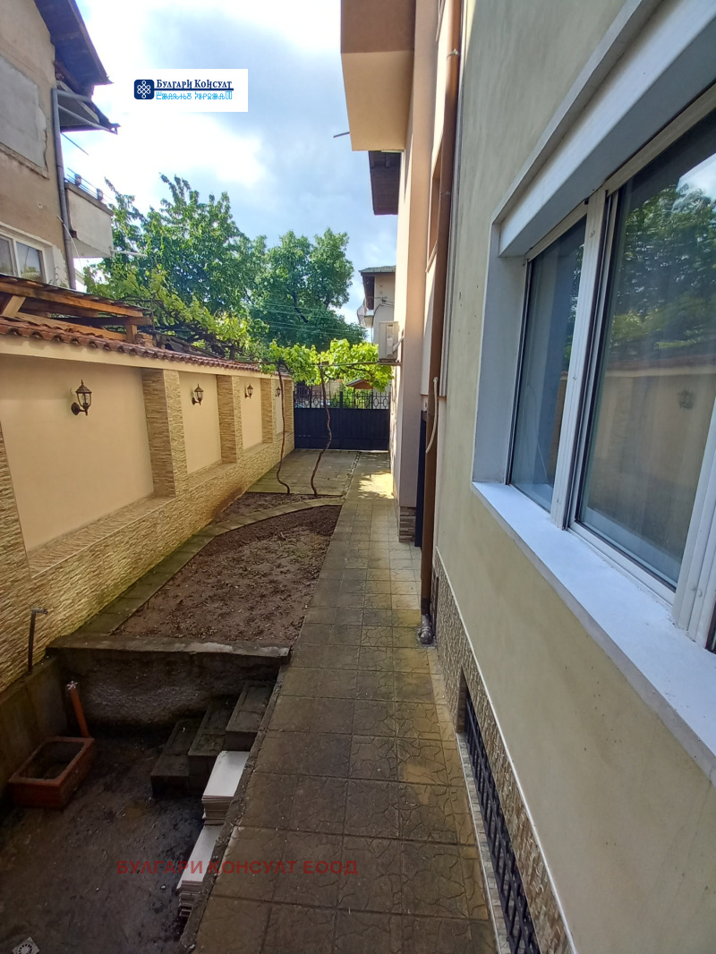 Продава  2-стаен град Кюстендил , Ильо войвода , 39 кв.м | 66071567 - изображение [16]